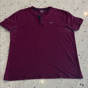Hollister Men's Maroon Henley Tee